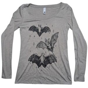 Small Grey Long Sleeve Bay Drawing Custom Graphic Tee Shirt Gothic Scoop Neck